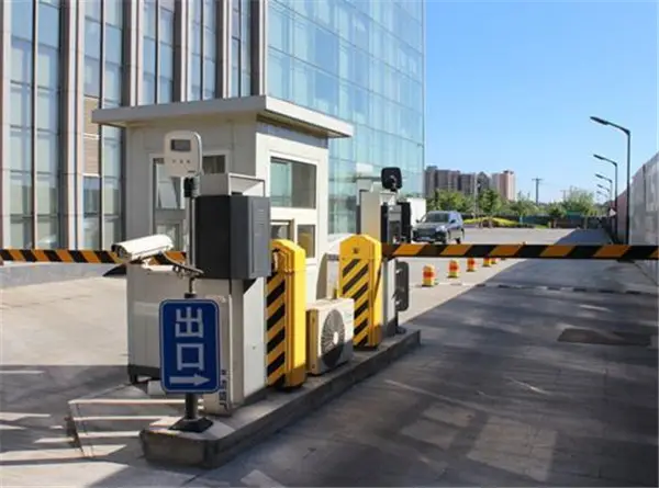 停車場(chǎng)系統(tǒng)可以有自動(dòng)完成哪些基礎(chǔ)工作？